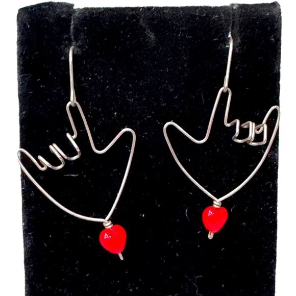 Sterling Silver ASL I Love You Hand Wire Red Heart Pierced Earrings Sign Rock - Picture 1 of 6